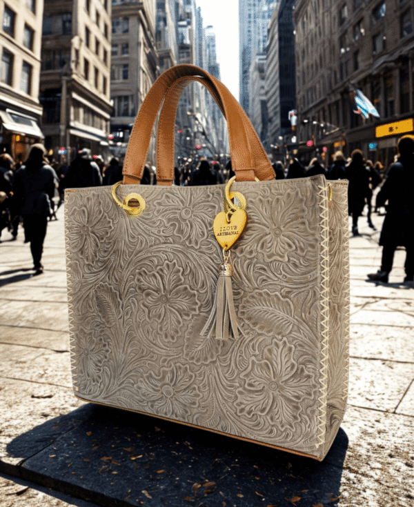 Bolso en Piel Genuina Suave Modelo Dior